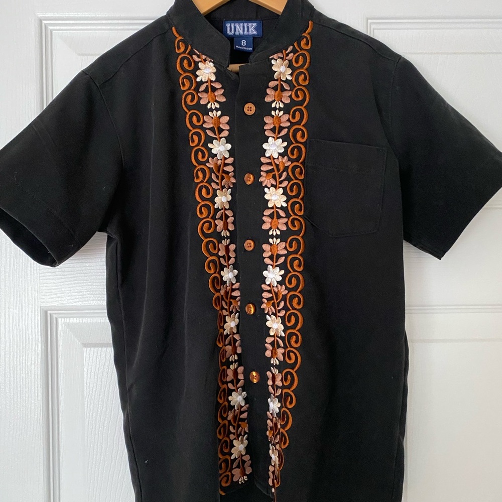 Boys Embroidered Vintage-look Unik Black Shirt floral guayabera shirt - sz 8